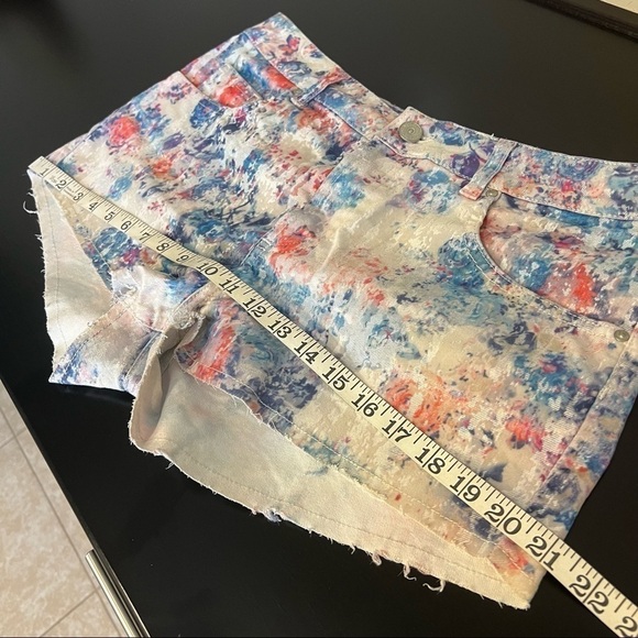 🔴 Top Shop Moto colorful distressed velvet jean shorts, button fly size 28/29(M) - Picture 11 of 13